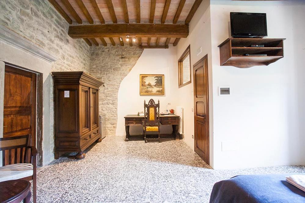 Country House Villa La Farfalla Pietralunga  Luaran gambar