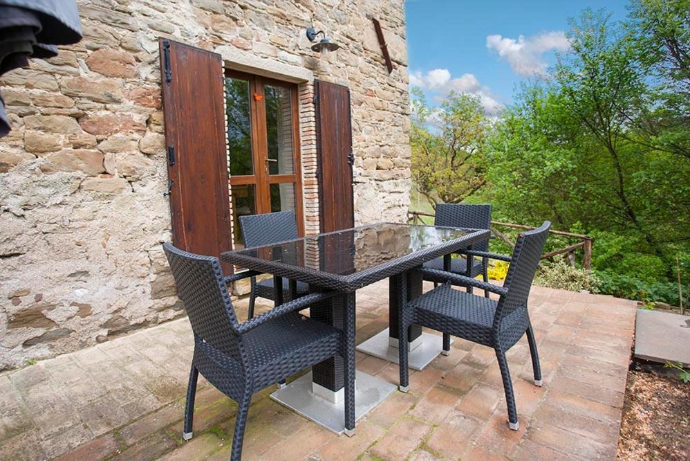 Country House Villa La Farfalla Pietralunga  Luaran gambar