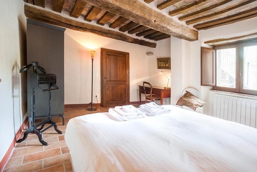 Country House Villa La Farfalla Pietralunga  Luaran gambar